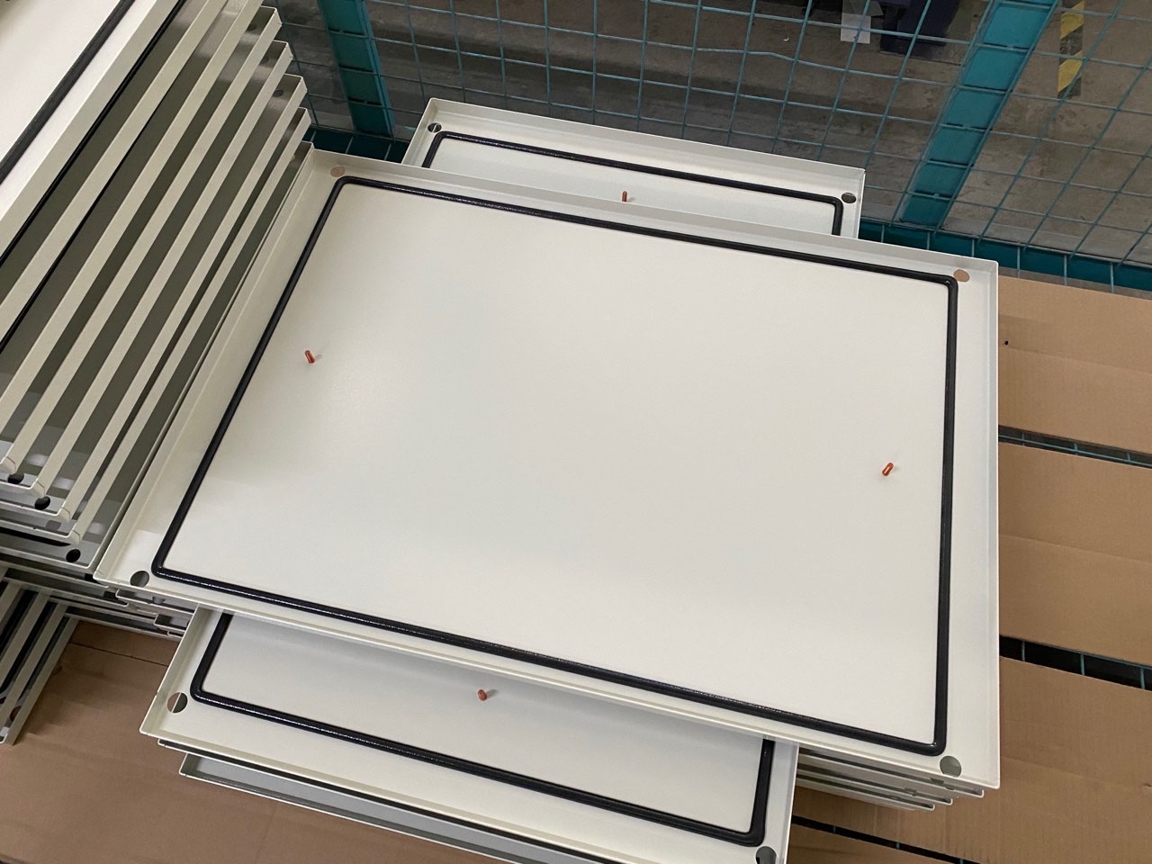 車(che)載塗(tu)膠(jiao)機