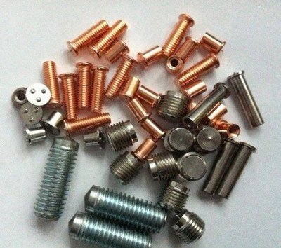 爲(wei)什麼鈑(ban)金(jin)行(xing)業銲(han)接后容(rong)易(yi)“脫(tuo)釘(ding)”？