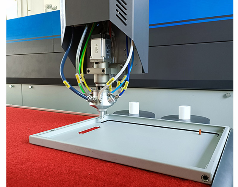 七(qi)代懸(xuan)臂式(shi)常量(liang)數控(kong)密(mi)封(feng)點膠機(ji)