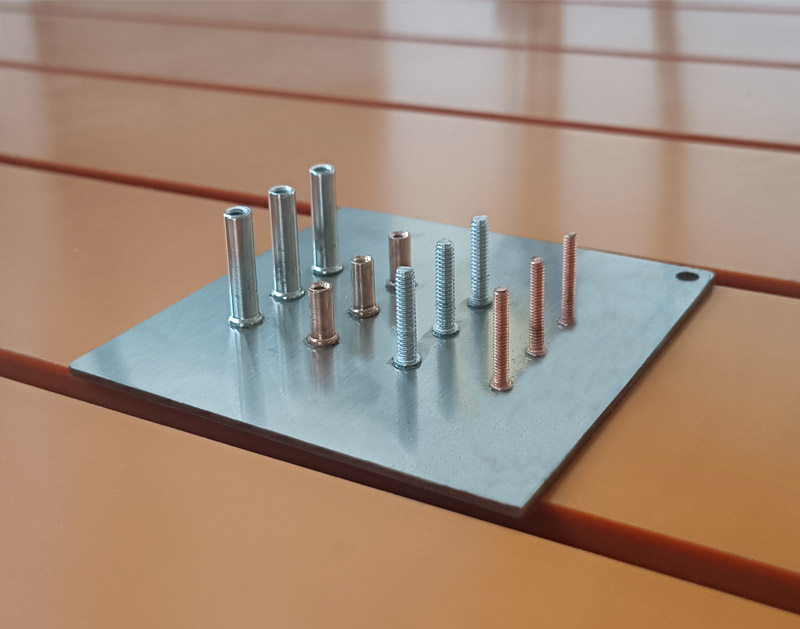 手動(dong)搖(yao)臂式(shi)螺(luo)柱(zhu)銲(han)接平檯 RC-CHP-1208