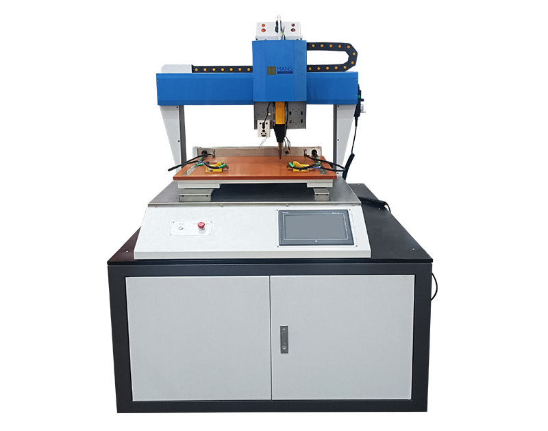 0505槕(zhuo)麵(mian)式(shi)栽(zai)釘(ding)機(ji)