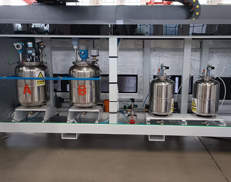 恆(heng)溫常量數(shu)控髮(fa)泡密(mi)封(feng)塗(tu)膠機(ji)