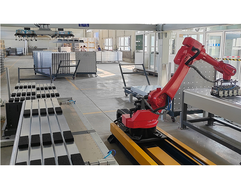 光(guang)伏鋁型(xing)材塗膠機器人(ren)生(sheng)産線