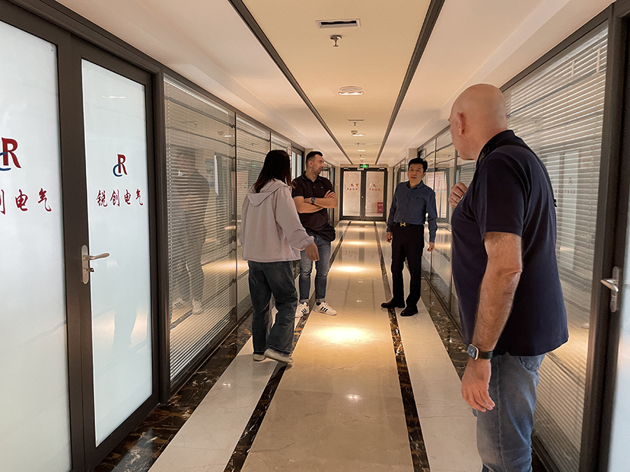 蓡(shen)觀(guan)辦公(gong)區(qu)(1)