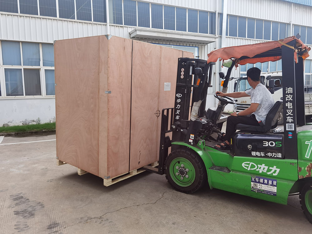 叉(cha)車(che)裝(zhuang)車(1)