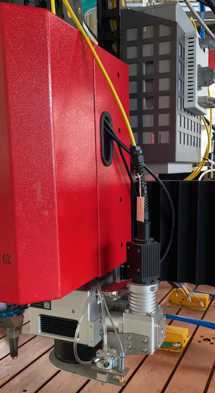 激(ji)光(guang)除(chu)鋅