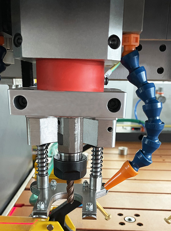 電(dian)動銑(xian)刀(dao)頭